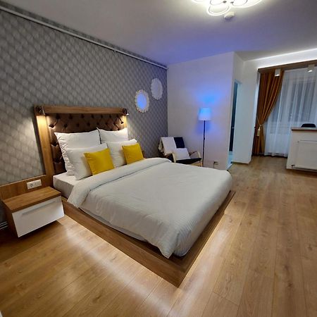 Onyx - Vision Aparthotel Braşov Esterno foto